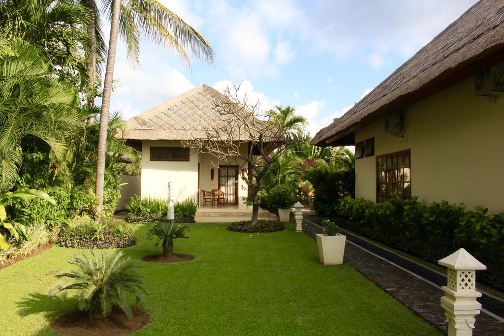 Villa Surgawi Lovina  Exterior photo