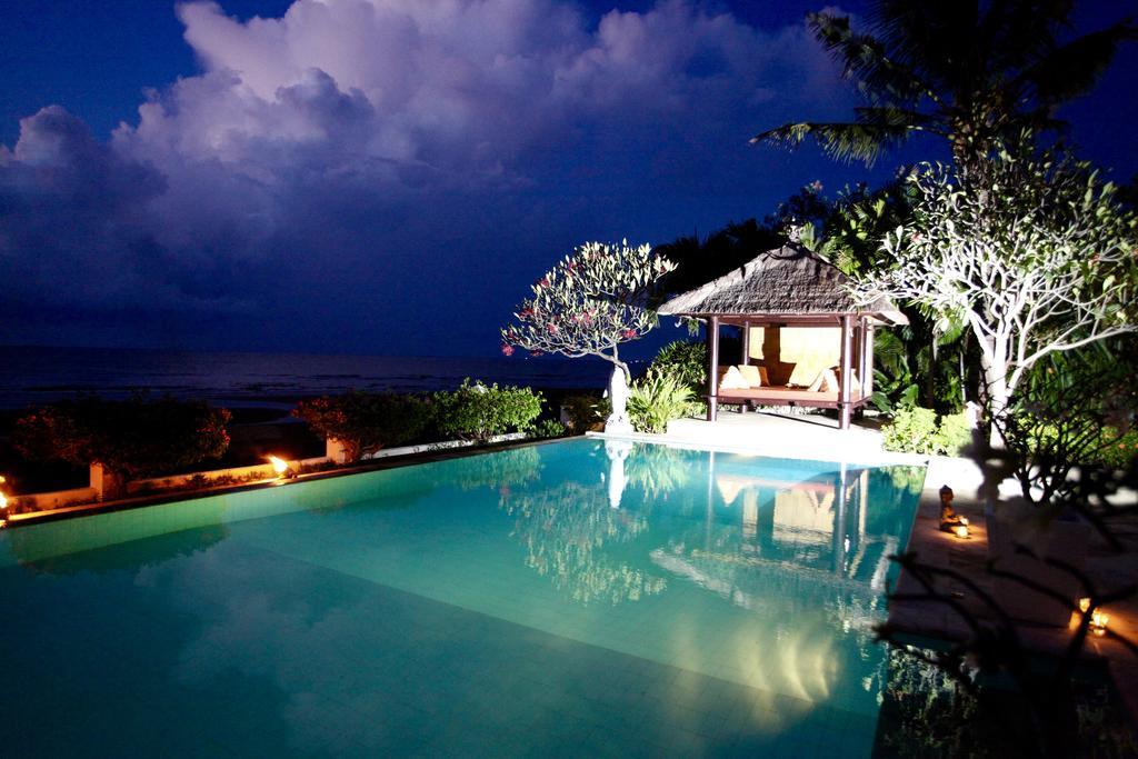 Villa Surgawi Lovina  Exterior photo
